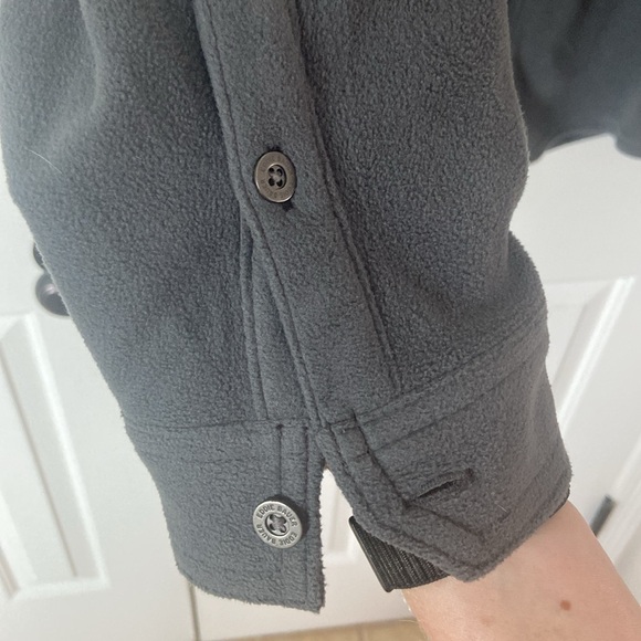Eddie Bauer size large fleece button up shirt - Picture 5 of 8